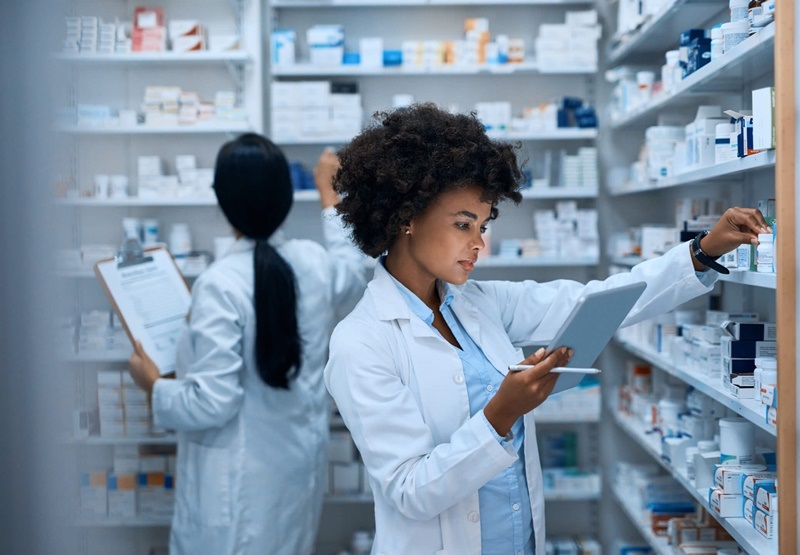 Quais as vantagens da terceirização da logística na indústria farmacêutica?