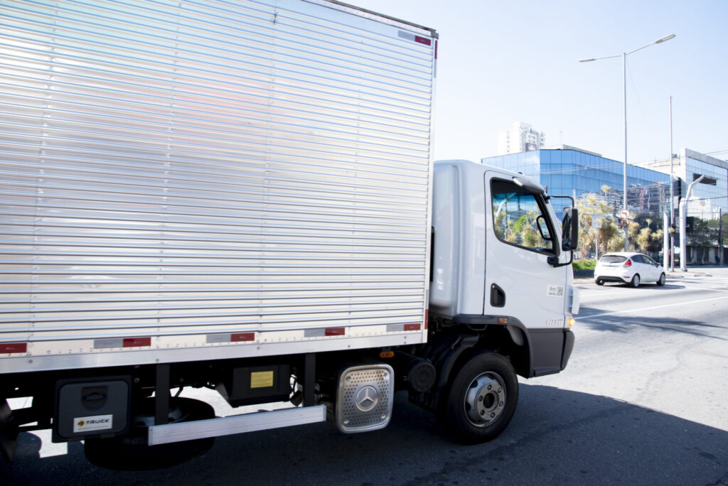 Vale a pena terceirizar o transporte de produtos farmacêuticos?
