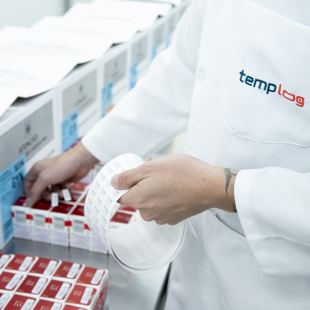 Entenda o processo de nacionalização de produtos para saúde realizado pela Temp Log